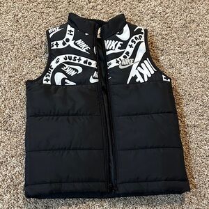 Nike Black and White Graphic Puffer Vest